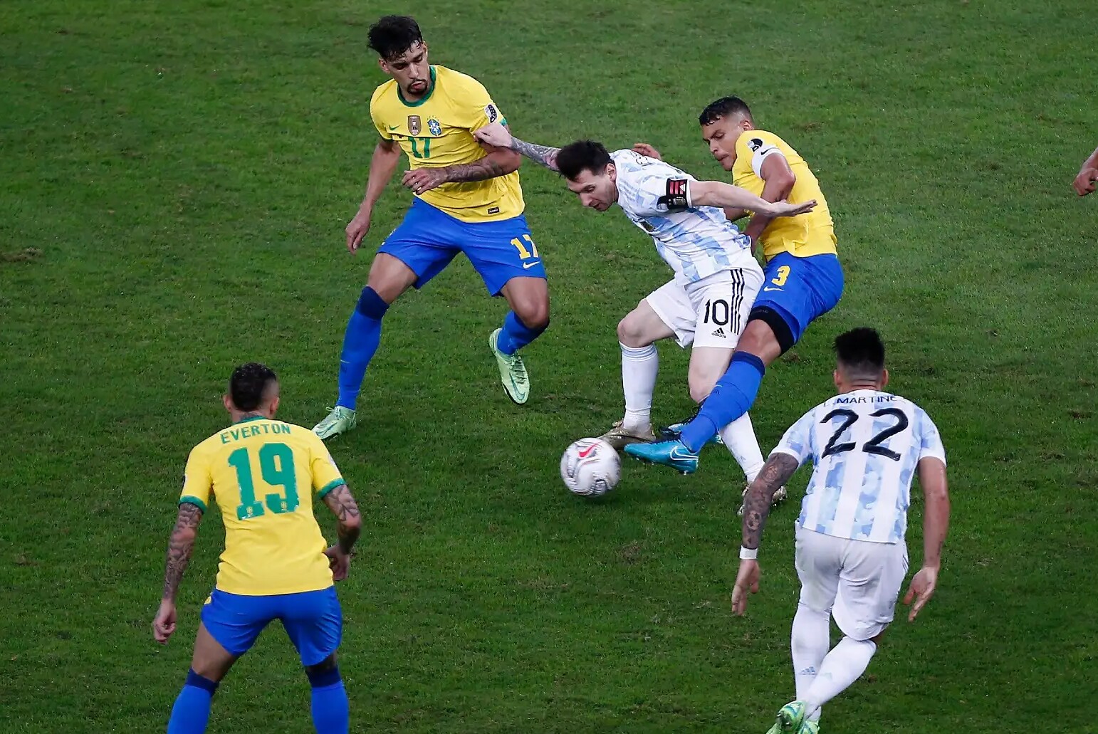 Vòng loại World Cup khu vực Nam Mỹ sẽ còn gì thú vị nếu họ có tới 9,5 suất dự VCK trong khi chỉ có 10 đội?
