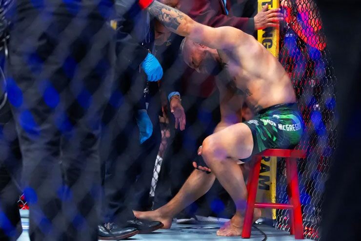 Conor McGregor tuyên bố chắc nịch rằng trận đấu tiếp theo của anh nhất định phải là màn chạm trán với Max Holloway.