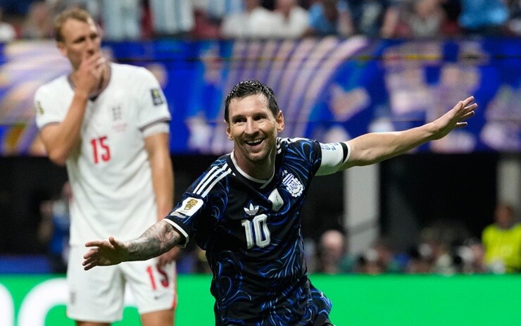 Messi tiếp tục là ngôi sao sáng nhất, đưa Argentina vào trận chung kết World Cup thứ ba trong sự nghiệp của mình
