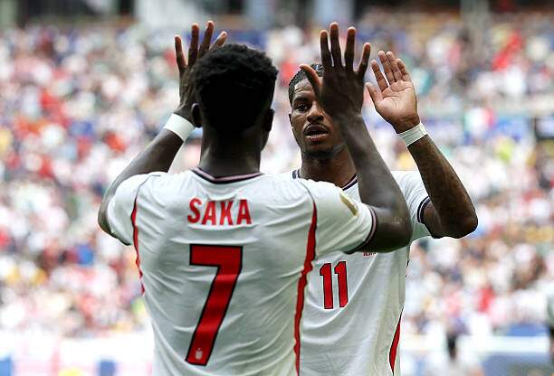 Saka & Rashford chơi tưng bừng ở hiệp 1 trong các pha phản công nhanh của Anh