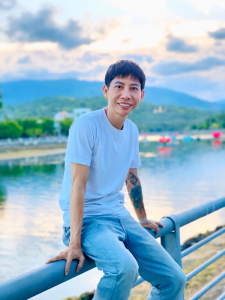 Đạo diễn Anh Gàkon: Từ chàng trai đam mê nghệ thuật đến người truyền động lực qua ống kính