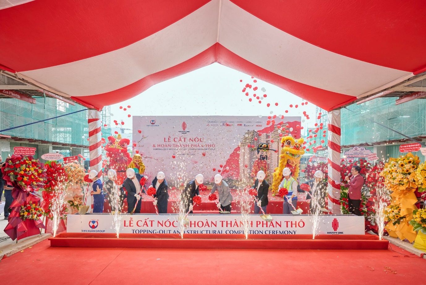 Nghi thức “Lễ cất nóc & Hoàn thành phần thô” dự án Happy One Sora.