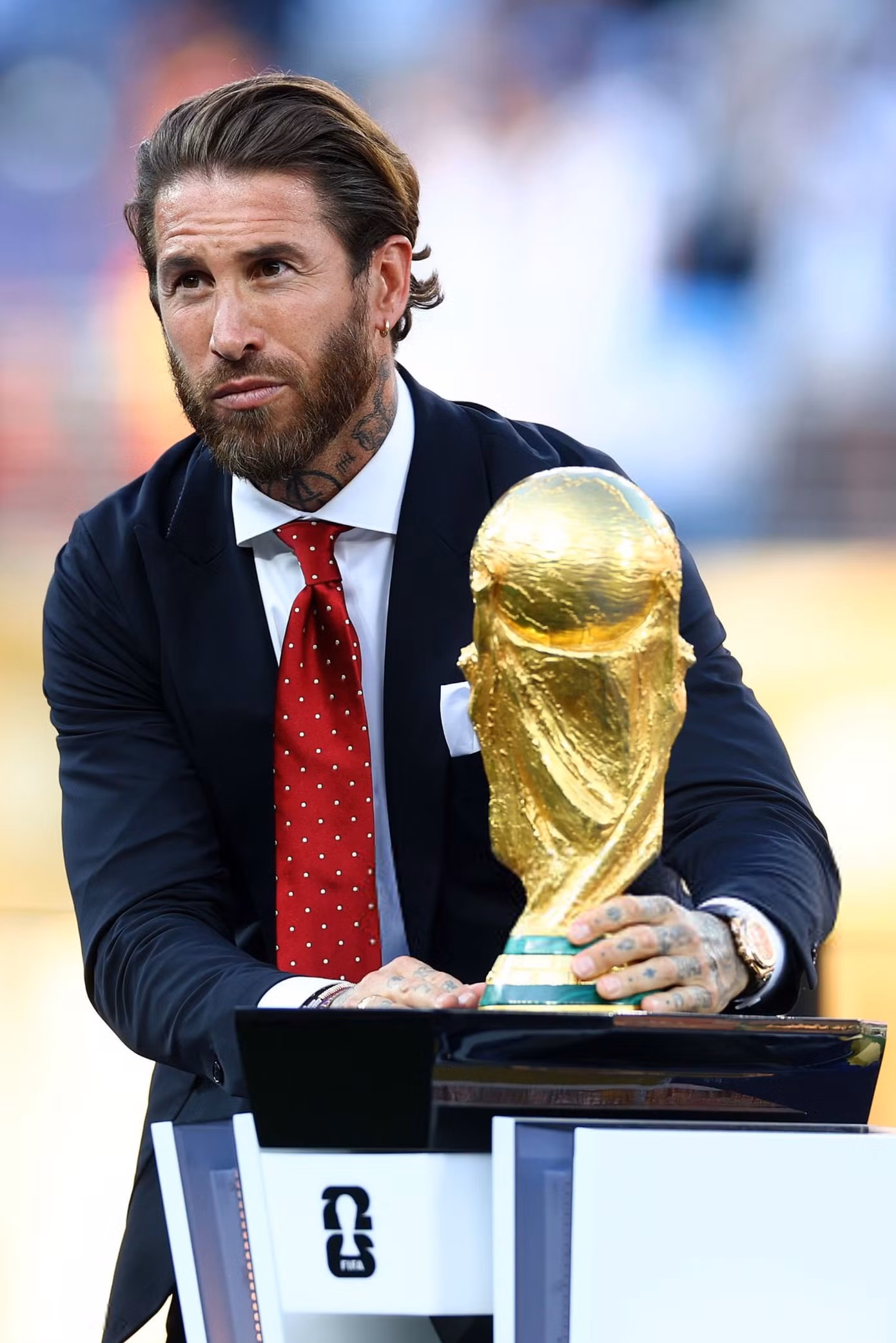 Bức ảnh toàn huyền thoại khiến diện mạo Sergio Ramos gây sốt - 8