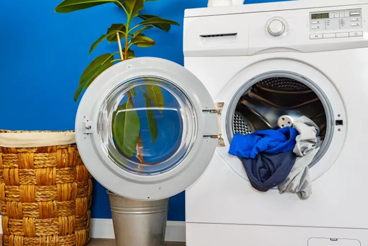 Tưởng nước nóng giặt sạch hơn, nhưng chuyên gia lại khuyên điều ngược lại.