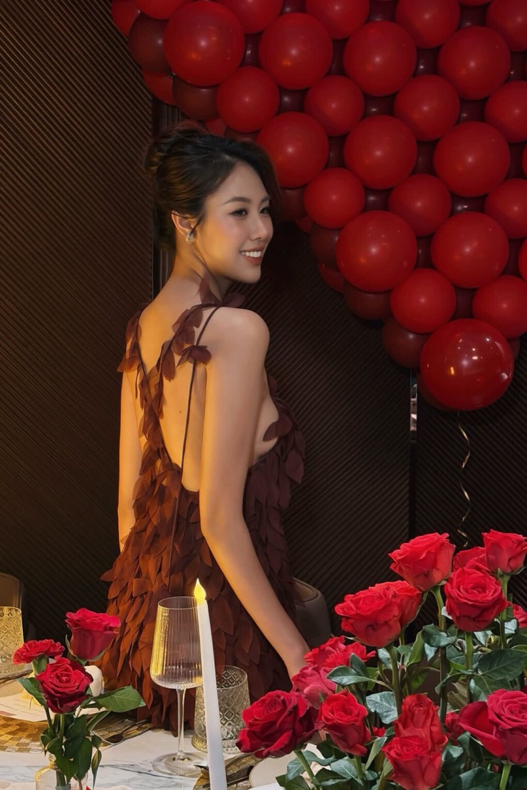 Ảnh sao 4/8: Em bé thứ ba nhà Trường Giang - Nhã Phương lộ diện - 5