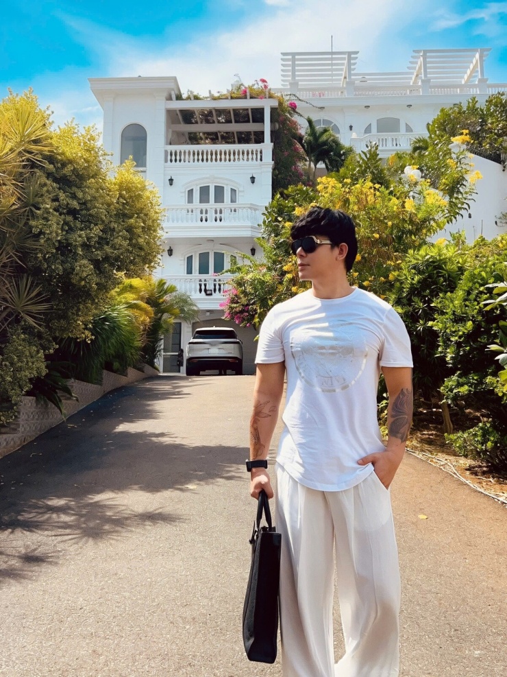 Biệt thự 1.600 m2 ven biển của Nathan Lee - 3