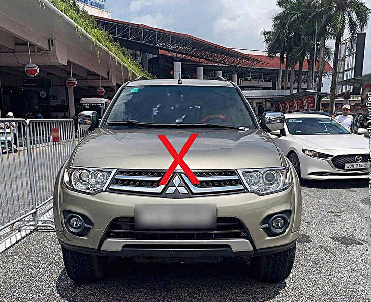 Sân bay Nội Bài vừa phân làn, nhiều trường hợp đã bị xử phạt vì lỗi này - 2
