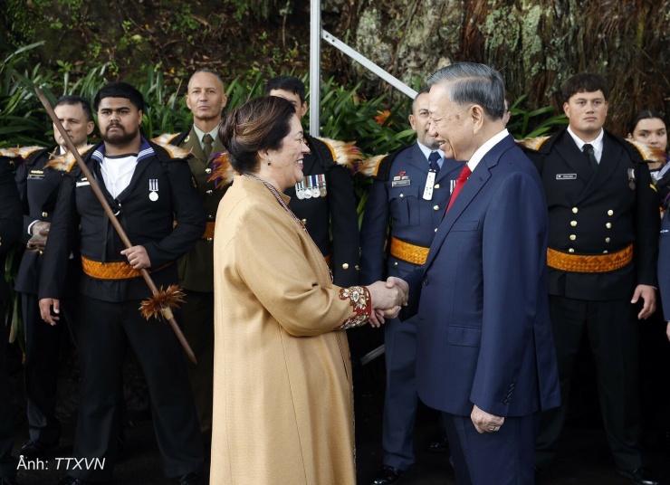 Toàn quyền New Zealand Cindy Kiro đón Tổng Bí thư, Chủ tịch nước Tô Lâm. Ảnh: TTXVN