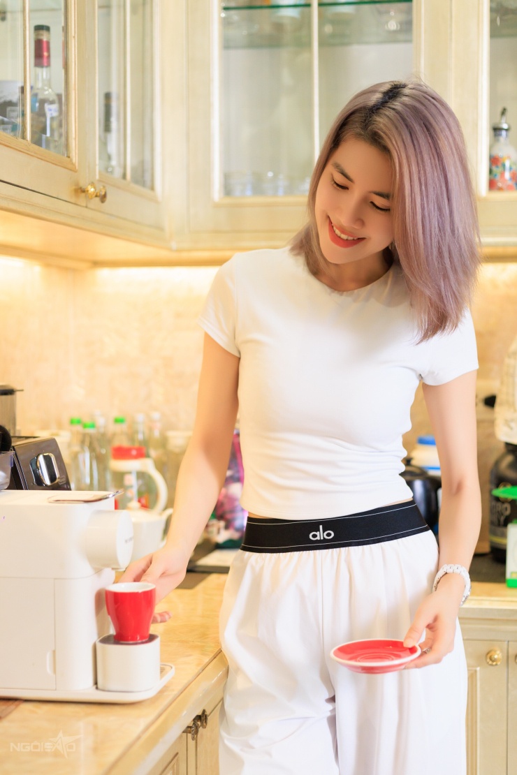 Cuộc sống ở biệt thự 400 m2 của chị em Thu Hằng - Nam Vlog - 2