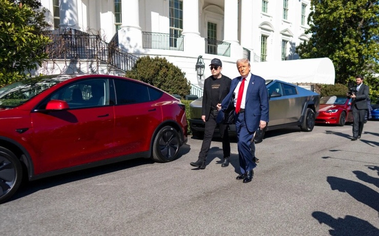 Tổng thống Mỹ Donald Trump và tỷ phú Elon Musk. Ảnh: NYT