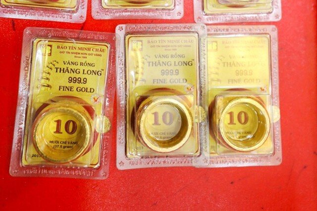 Giá vàng hôm nay đứng ở ngưỡng cao.