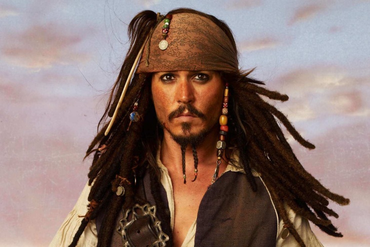 Tạo hình của Johnny Depp trong phim "Cướp biển vùng Caribbean". Ảnh: Walt Disney Pictures