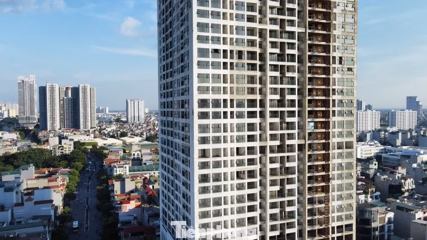 Dự án được xây trên diện tích đất hơn 4.557 m2, gồm gần 700 căn hộ với vốn đầu tư khoảng 1.000 tỷ đồng. Dự án này từng được biết đến với nhiều tên gọi như: Elite Tower, Tokyo Tower, chung cư Vinafor hay Hanoi Landmark 51.