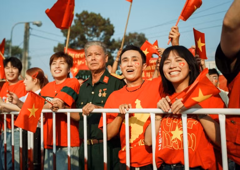 Nghỉ Hè Sợ Nghỉ Hưu: Huỳnh Lập kể chuyện người trẻ yêu nước - 4