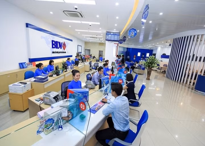 Gửi tiết kiệm đang trở thành kênh đầu tư an toàn, hiệu quả.