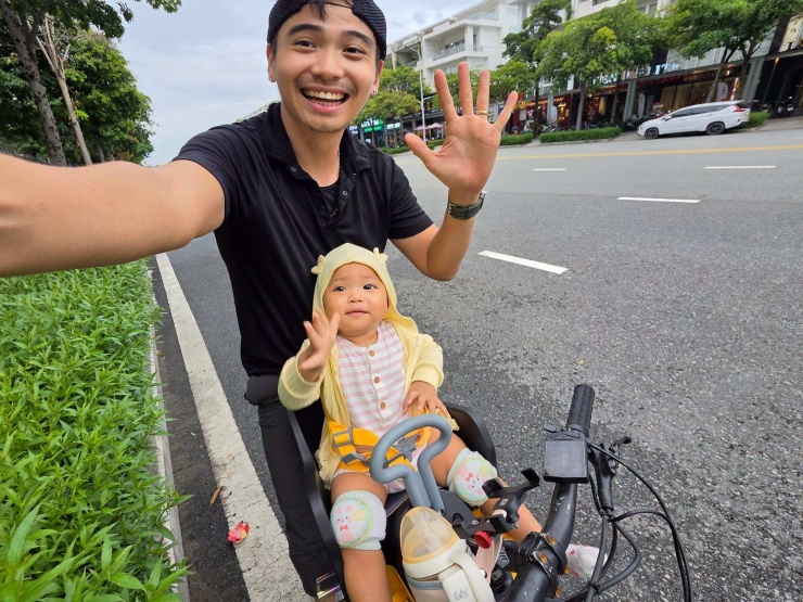 Ảnh sao 19/8: Ngọc Lan khoe đường cong ở phòng gym - 10