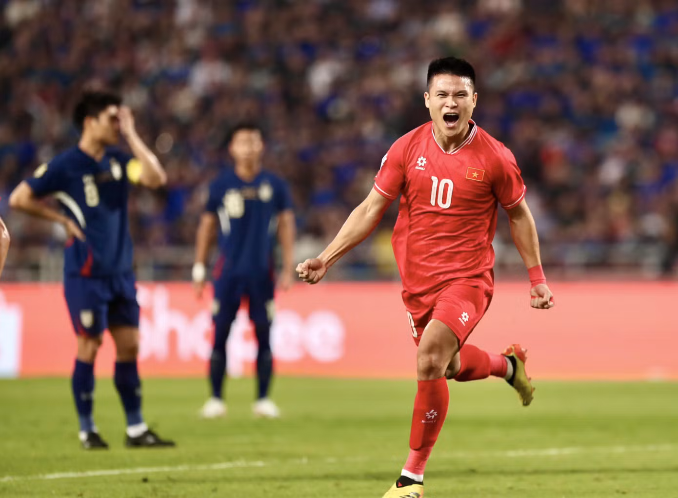 Đội tuyển Việt Nam từng ngược dòng đánh bại Thái Lan ngay tại Rajamangala ở chung kết ASEAN Cup 2024