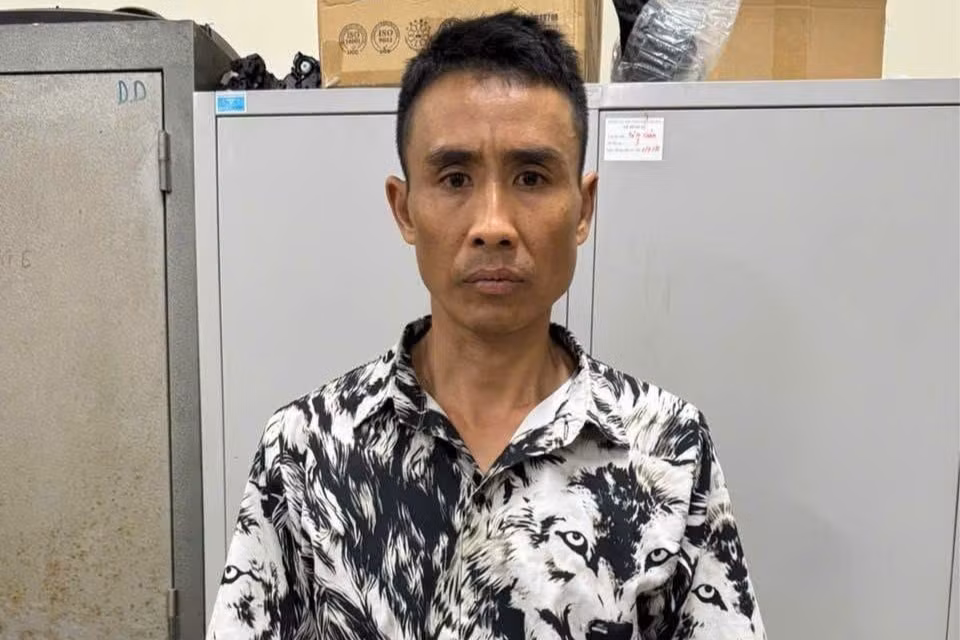 Đối tượng Tú.