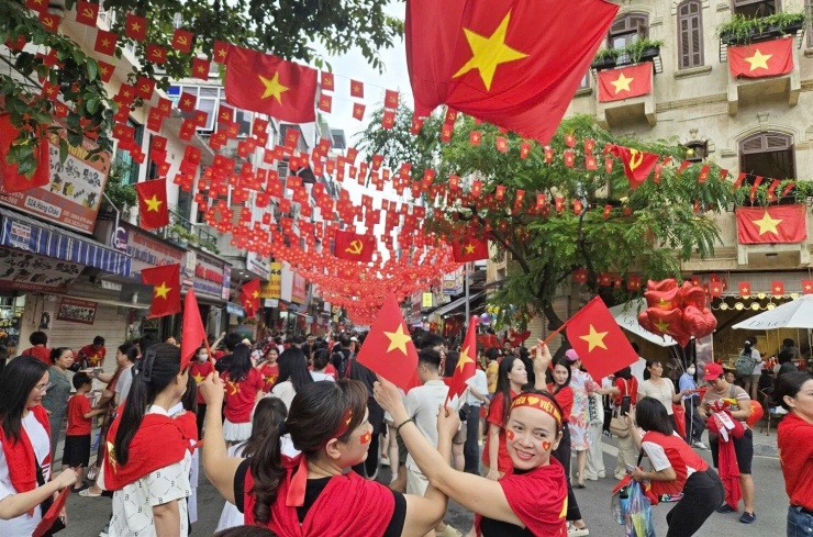 Người dân có thêm thời gian lên kế hoạch du lịch, nghỉ ngơi khi kỳ nghỉ Quốc khánh 2/9 kéo dài 5 ngày liên tiếp. Ảnh: VietNamNet.