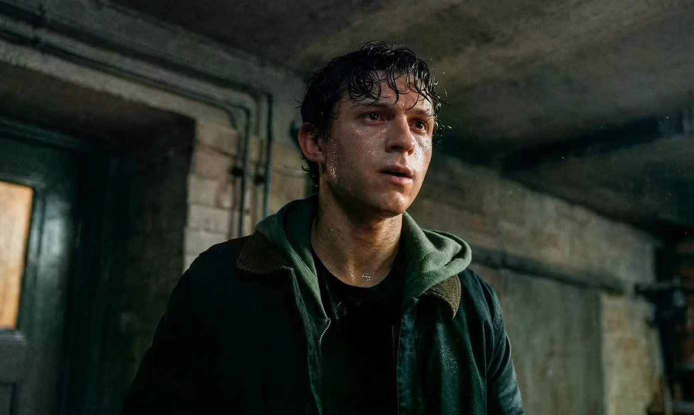 Người Nhện do Tom Holland thủ vai gần gũi và không hoàn hảo.