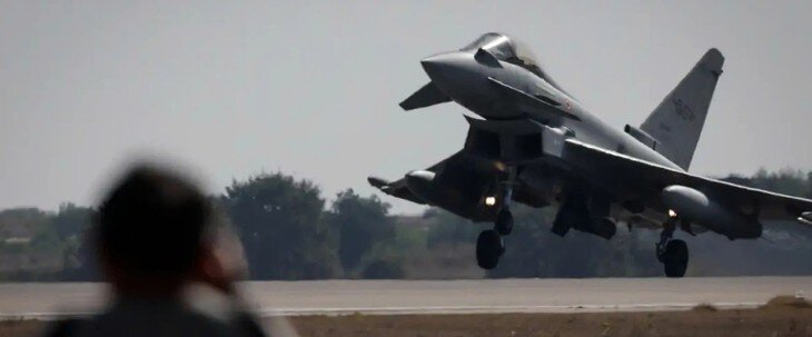 Máy bay Eurofighter của Italia cất cánh từ một căn cứ ở Litva. (Ảnh: ANSA)
