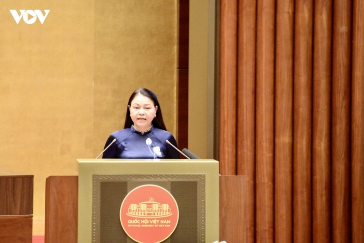Bà Nguyễn Thị Thu Hà, Ủy viên Trung ương Đảng, Phó Chánh Văn phòng Thường trực Văn phòng Trung ương Đảng tham dự hội nghị