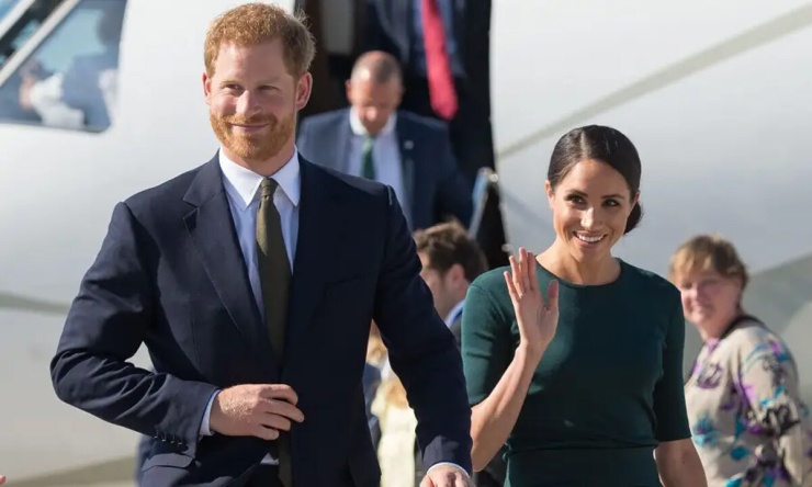 Vợ chồng Harry - Meghan hồi năm 2018. Ảnh: UK Press