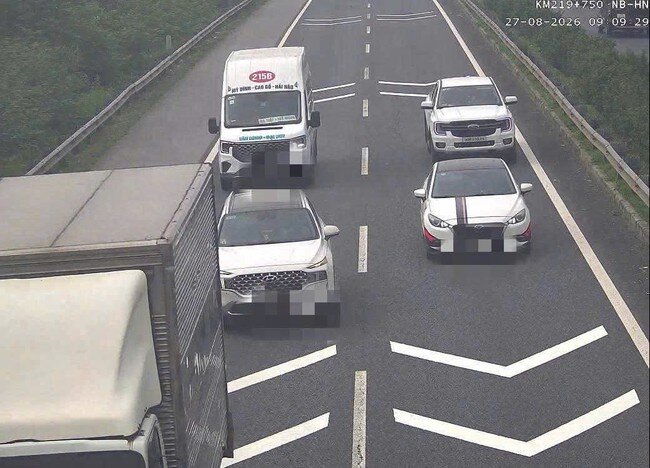 Hình ảnh phương tiện vi phạm được ghi nhận qua hệ thống camera - (ảnh Cục CSGT).