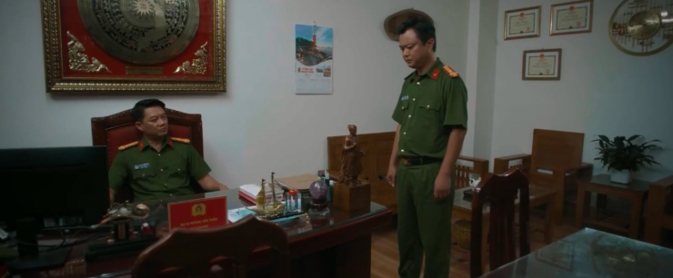 Thượng tá Trần Nam Châu cung cấp thông tin nội bộ lực lượng có tay trong của băng đảng ma túy. Ảnh VTV