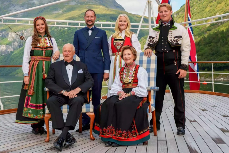 Vua Harald trong đám cưới con gái, Công chúa Märtha Louise, hồi năm 2024. Ảnh: Instagram