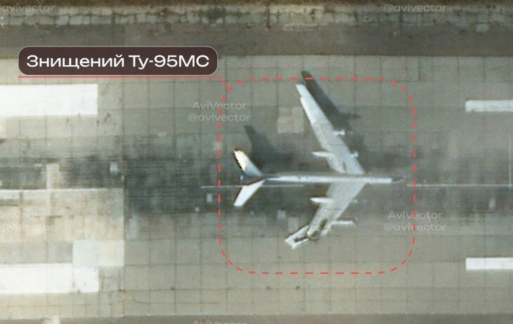 Ukraine tấn công căn cứ không quân Nga, phá hủy máy bay ném bom chiến lược Tu-95MS - 1