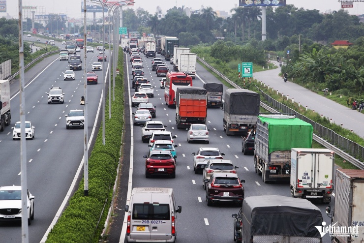 Cửa ngõ phía Nam Hà Nội ùn tắc từ sáng sớm ngày đầu nghỉ lễ 2/9 - 5