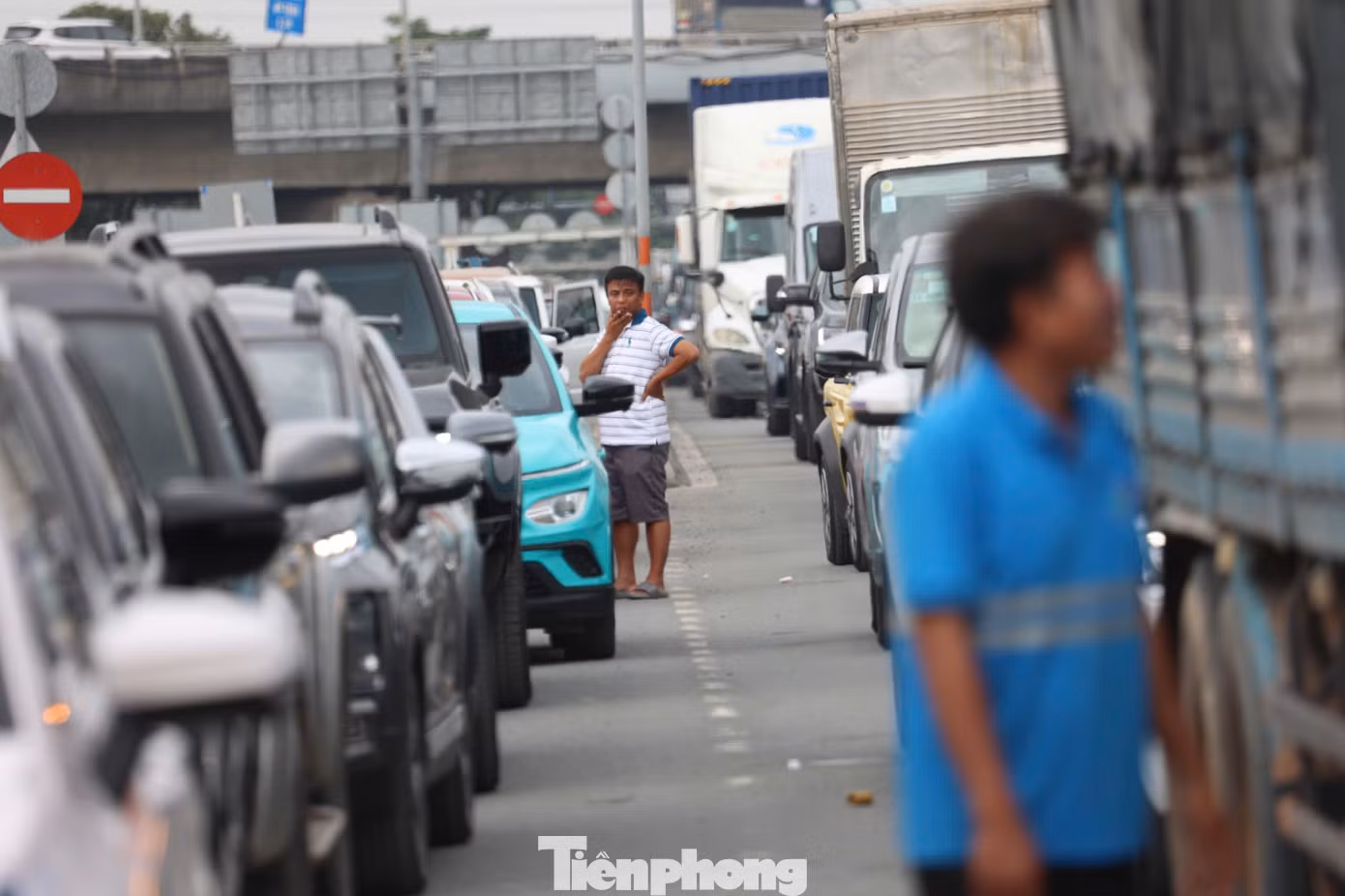 Ngày đầu nghỉ lễ, cửa ngõ phía Đông TP. HCM ùn ứ, xe nối dài lên cao tốc - 4
