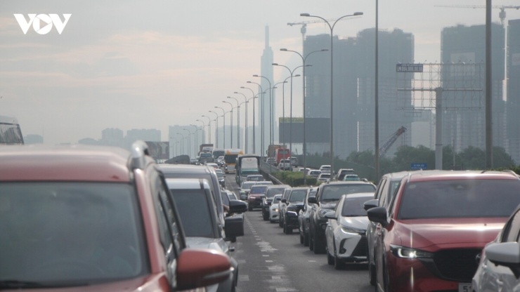 Có những đoạn phải mất tới 1 tiếng chỉ để di chuyển hơn 10km.