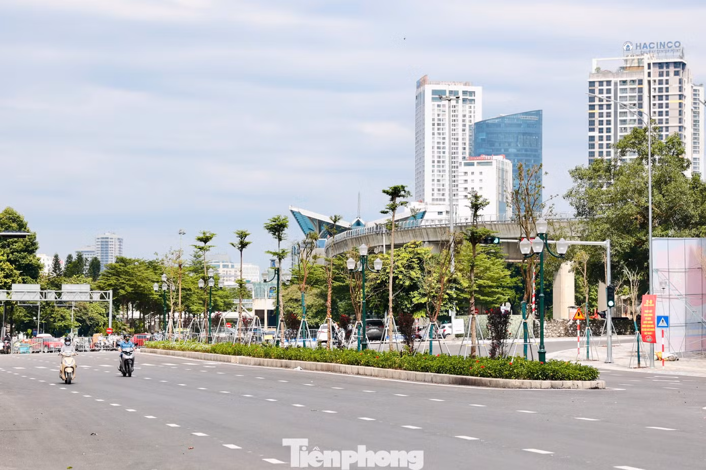 Với quy mô 8 làn xe, tuyến đường tạo nên trục giao thông rộng rãi giữa khu vực nội đô đông đúc, tăng khả năng kết nối trên Vành đai 1.