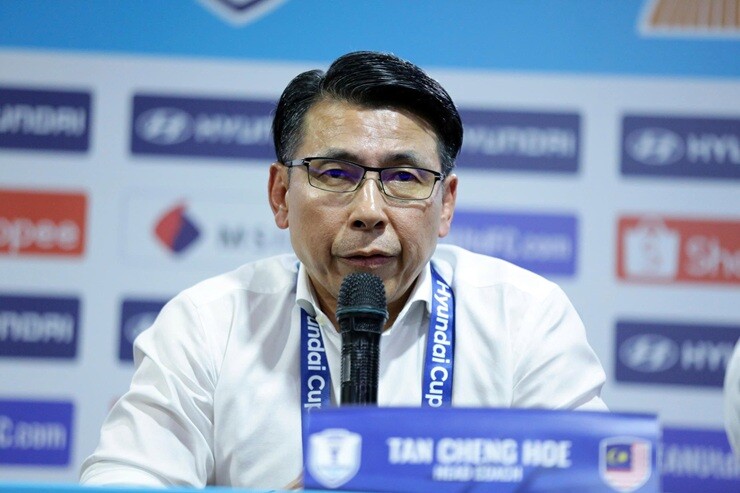 Họp báo ĐT Malaysia - ĐT Việt Nam: HLV Tan Cheng Hoe tuyên bố vẫn còn 90 phút - 2