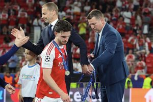 Arsenal gục ngã ở chung kết Cúp C1: “Pháo thủ” trả giá vì sai lầm của Arteta?
