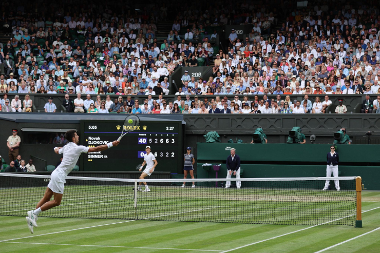 Sinner từng dẫn Djokovic 2-0 trước khi bị lật ngược thế trận tại Wimbledon 2022