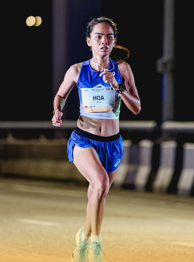 Ngọc Hoa bứt tốc ở những kilomet cuối, giành chức vô địch 10km nữ tại Bangkok