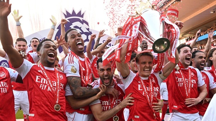 Arsenal được dự đoán bảo vệ thành công chức vô địch Ngoại hạng Anh&nbsp;và xô đổ hàng loạt kỷ lục