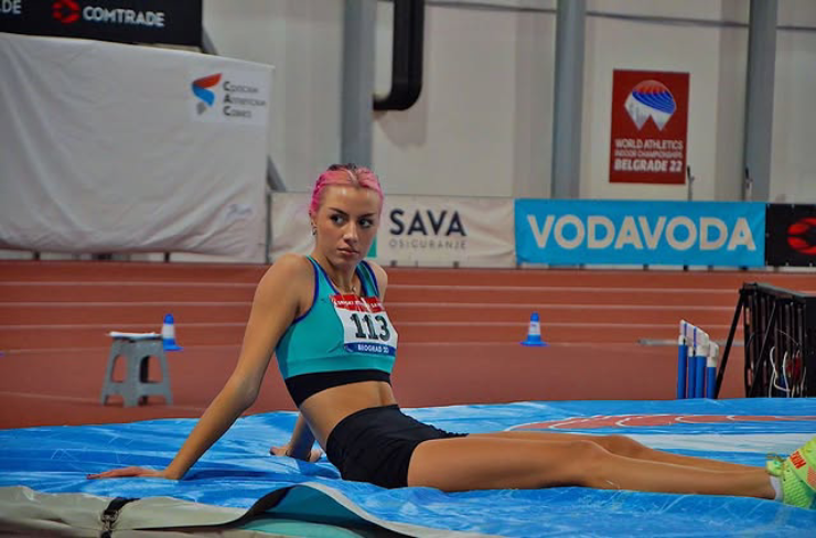 Zorana là “nữ thần” nhảy cao Serbia khiến ống kính truyền thông không thể rời mắt
