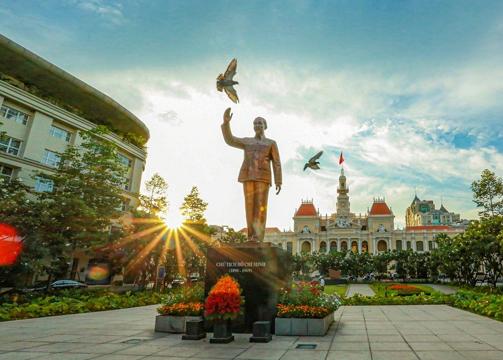 TPHCM vươn mình thành đại đô thị 14 triệu dân trong 50 năm qua Ảnh: DT