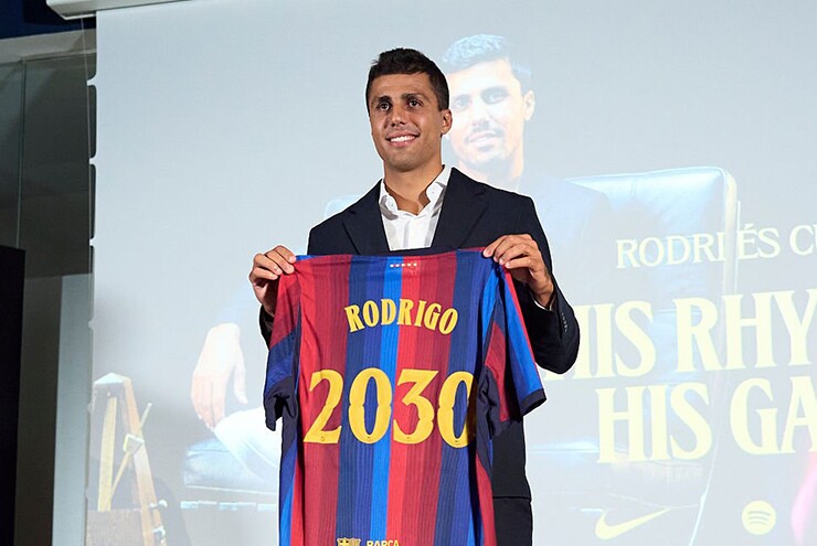 Rodri chính thức gia nhập Barcelona