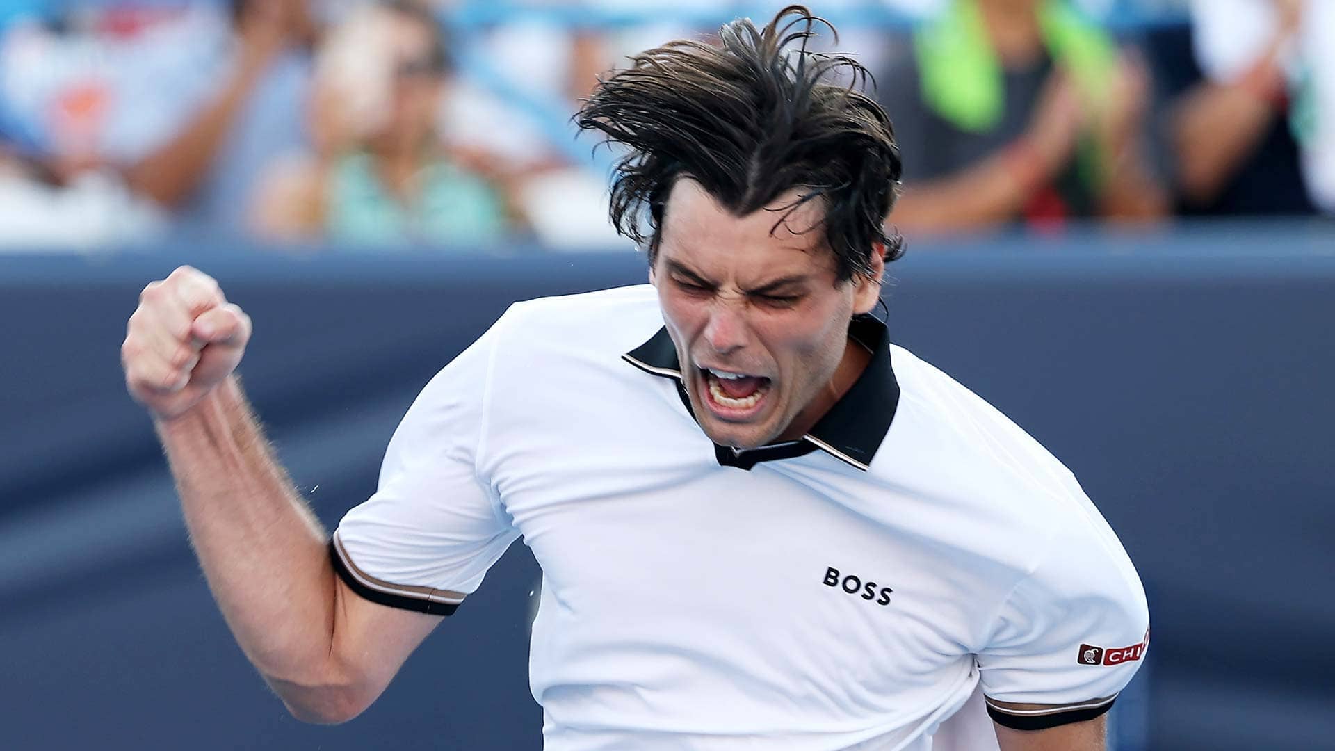 Taylor Fritz giành chức vô địch vô cùng cảm xúc