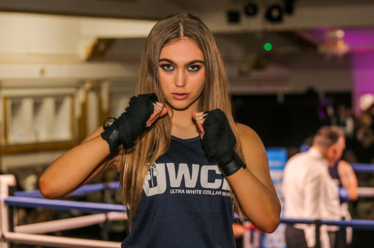 Từ hoa hậu áo tắm đến người mẫu "ảnh nóng", mỹ nhân bỏ sàn diễn đi đấu boxing - 9