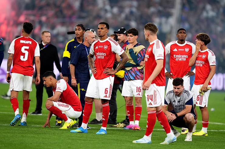 Dù thua chung kết, Arsenal vẫn kiếm bộn tiền