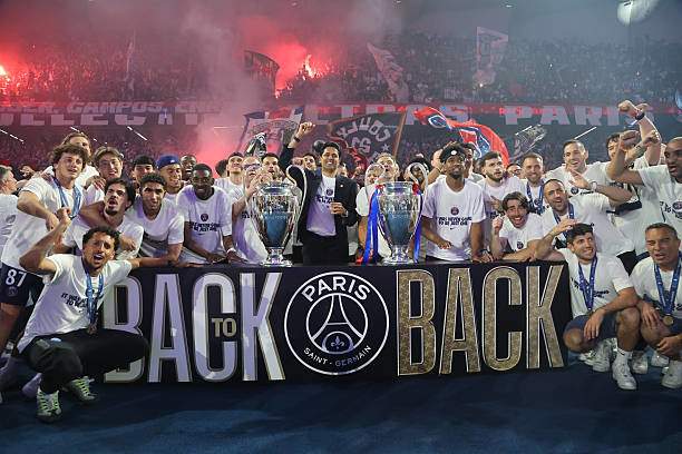 PSG diễu hành rước Cúp C1 trước 10 vạn người, Dembele tuyên bố năm sau làm hat-trick - 7