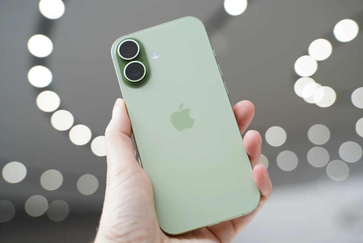 iPhone 17.