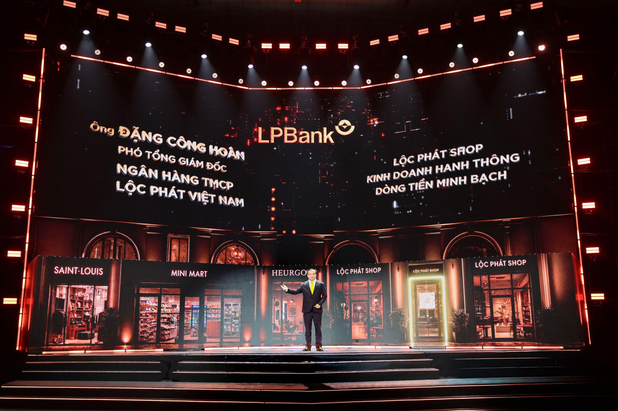 Phần trình bày của đại diện LPBank về Lộc Phát Shop – giải pháp hỗ trợ hộ kinh doanh và tiểu thương tối ưu hóa việc quản lý dòng tiền.
