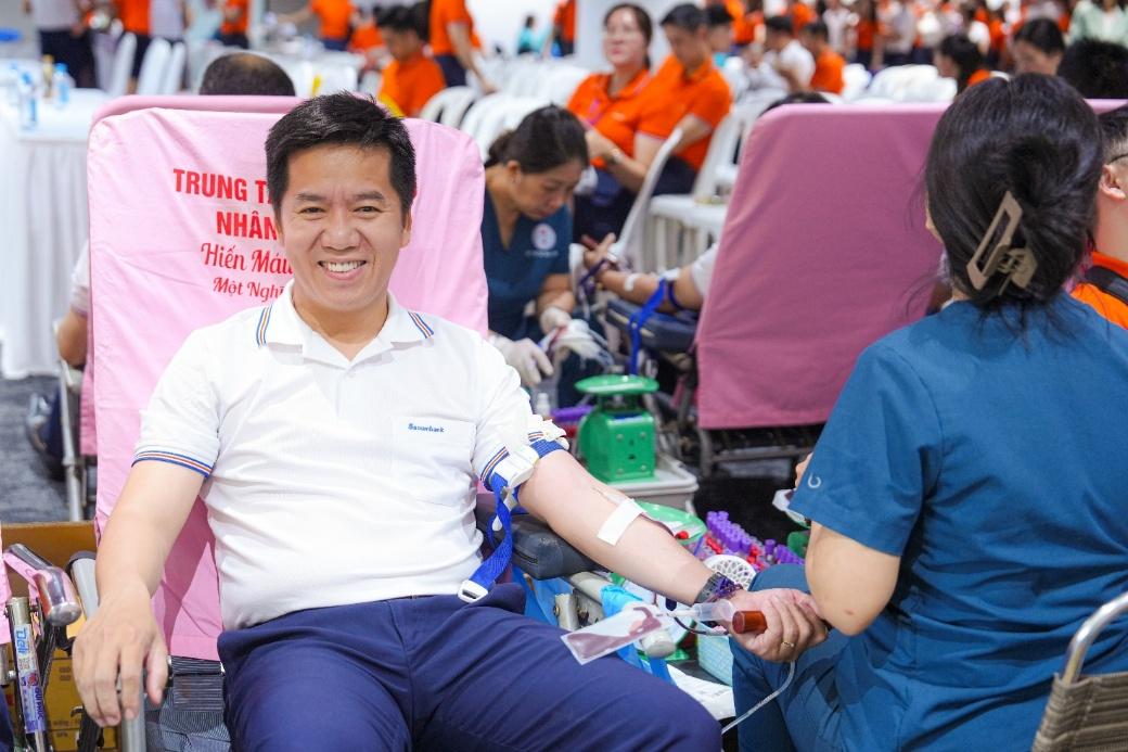 “Kết nối trái tim” và hành trình 14 năm SACOMBANK trao giọt hồng sẻ chia sự sống - 9